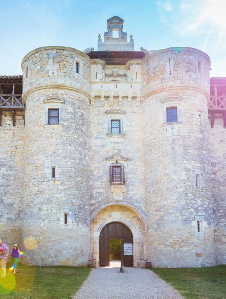 chateau-fortifie-mauriac-senouillac-467×617